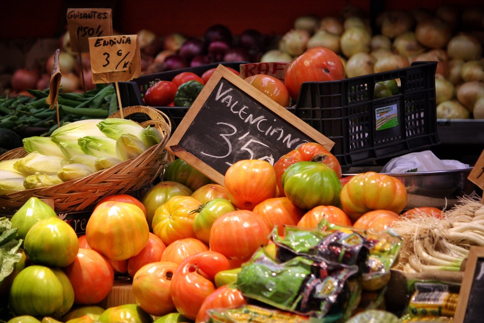 fresh-vegetables-in-valencia-market-2022-11-16-12-45-11-utc (1)